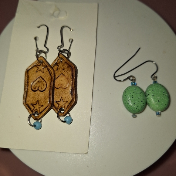 Bundle Of 2 Southwestern Earrings - Picture 1 of 3
